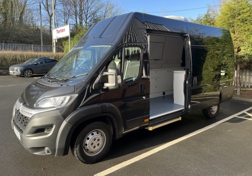 Mobile clinic van - 3,500kgs