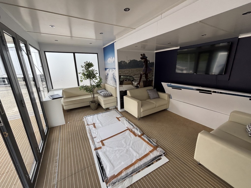 7m Mobile Exhibition Trailer