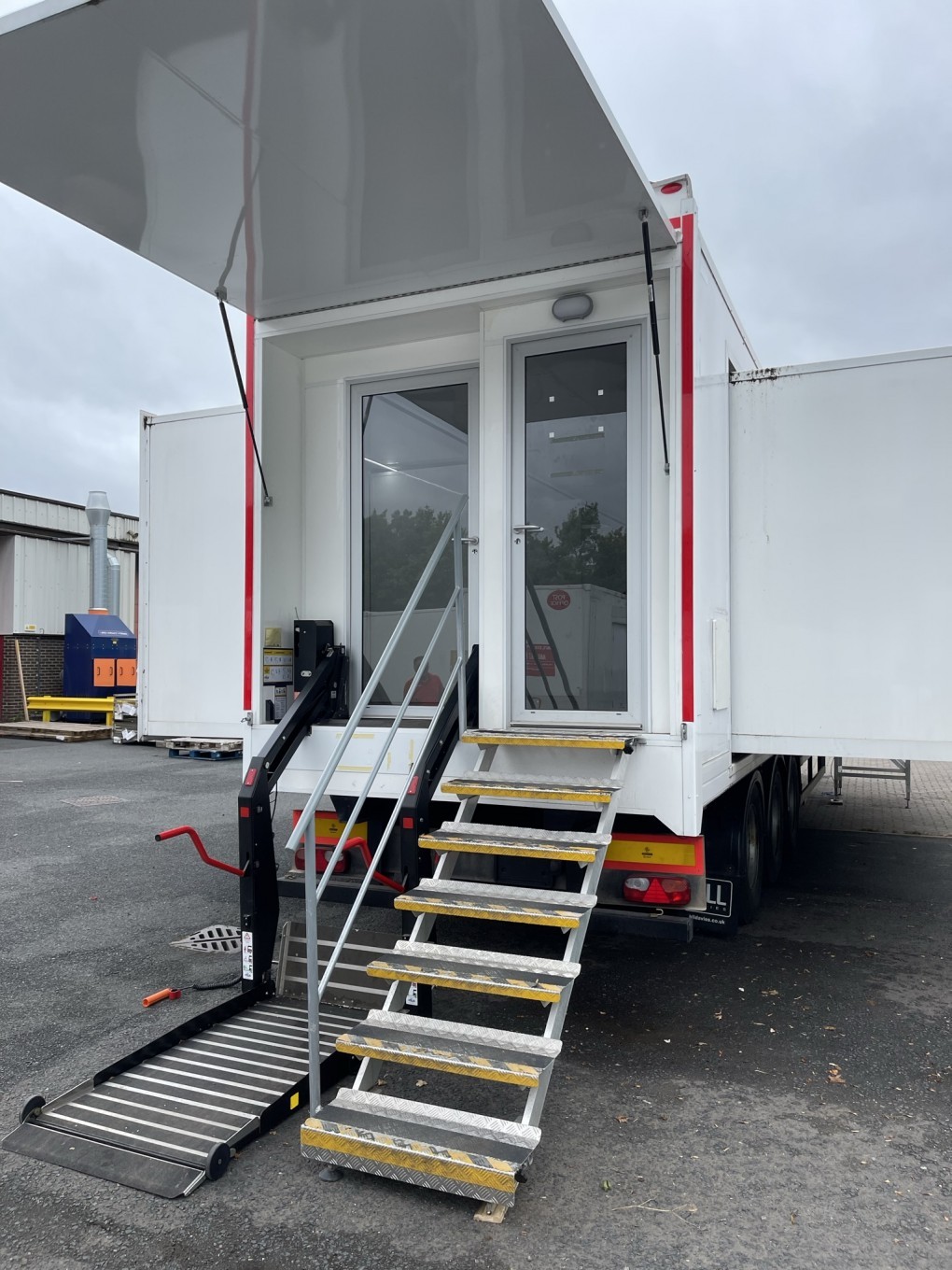Articulated Mobile Testing Clinic