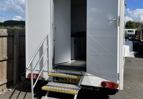 3,500 Kgs Mobile Clinic with Toilet