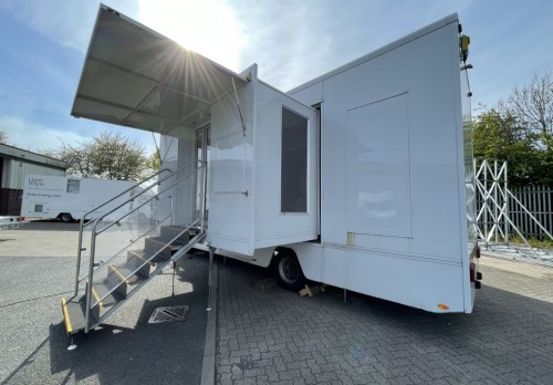 12,000kgs motorised display/ training vehicle