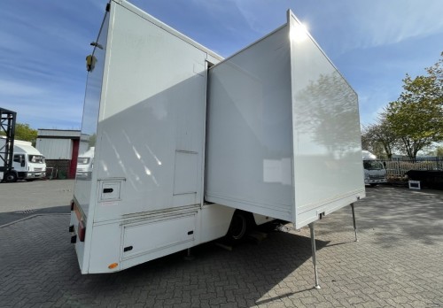 12,000kgs motorised display/ training vehicle